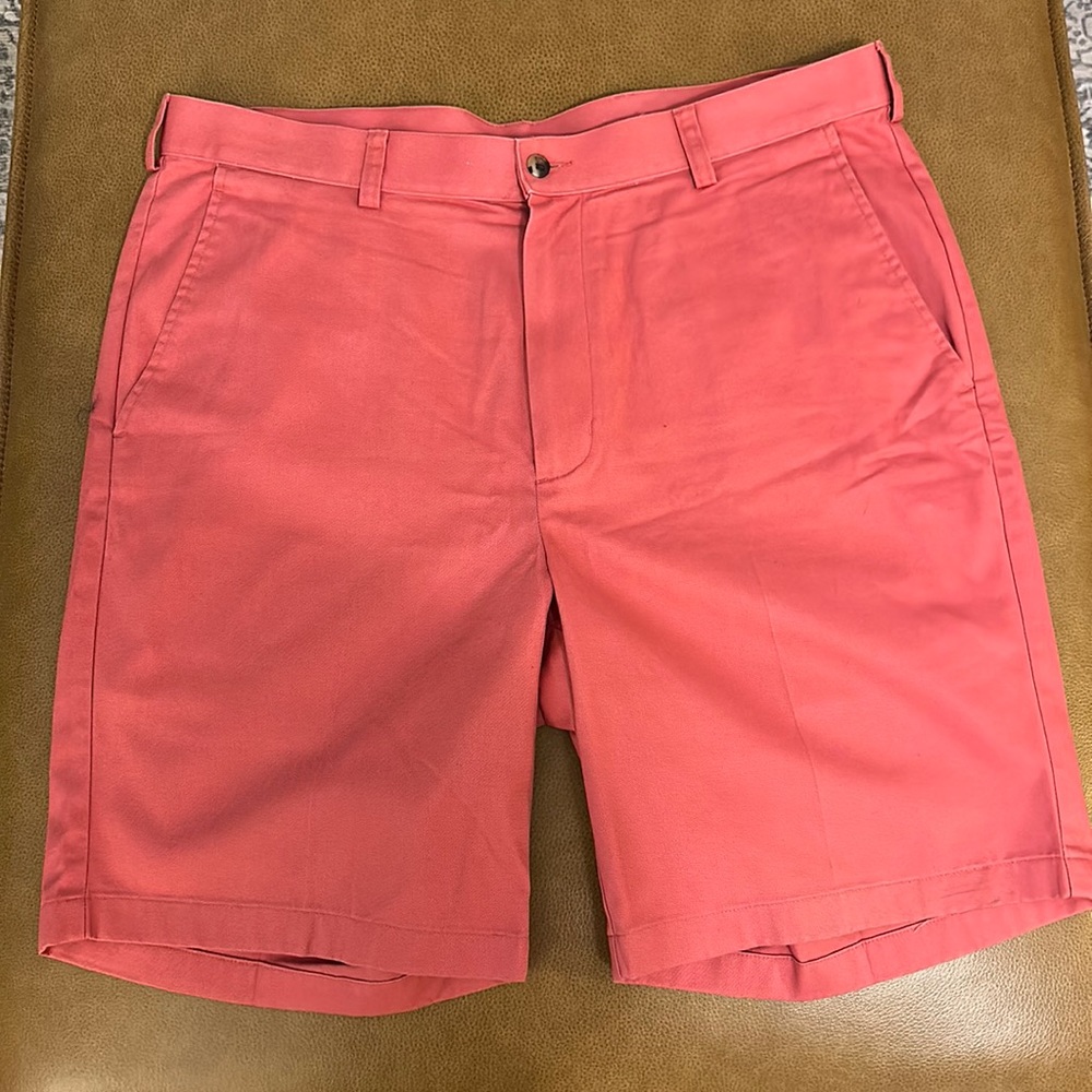 Jos A Bank 38 Tailored Fit Shorts